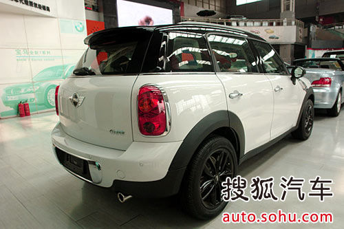 迷你COOPERS COUNTRYMAN 四驅版最新到港
