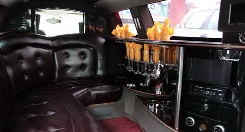 瑞麒G6加長(zhǎng)禮賓車(chē)實(shí)車(chē)曝光 預(yù)計(jì)售40萬(wàn)起